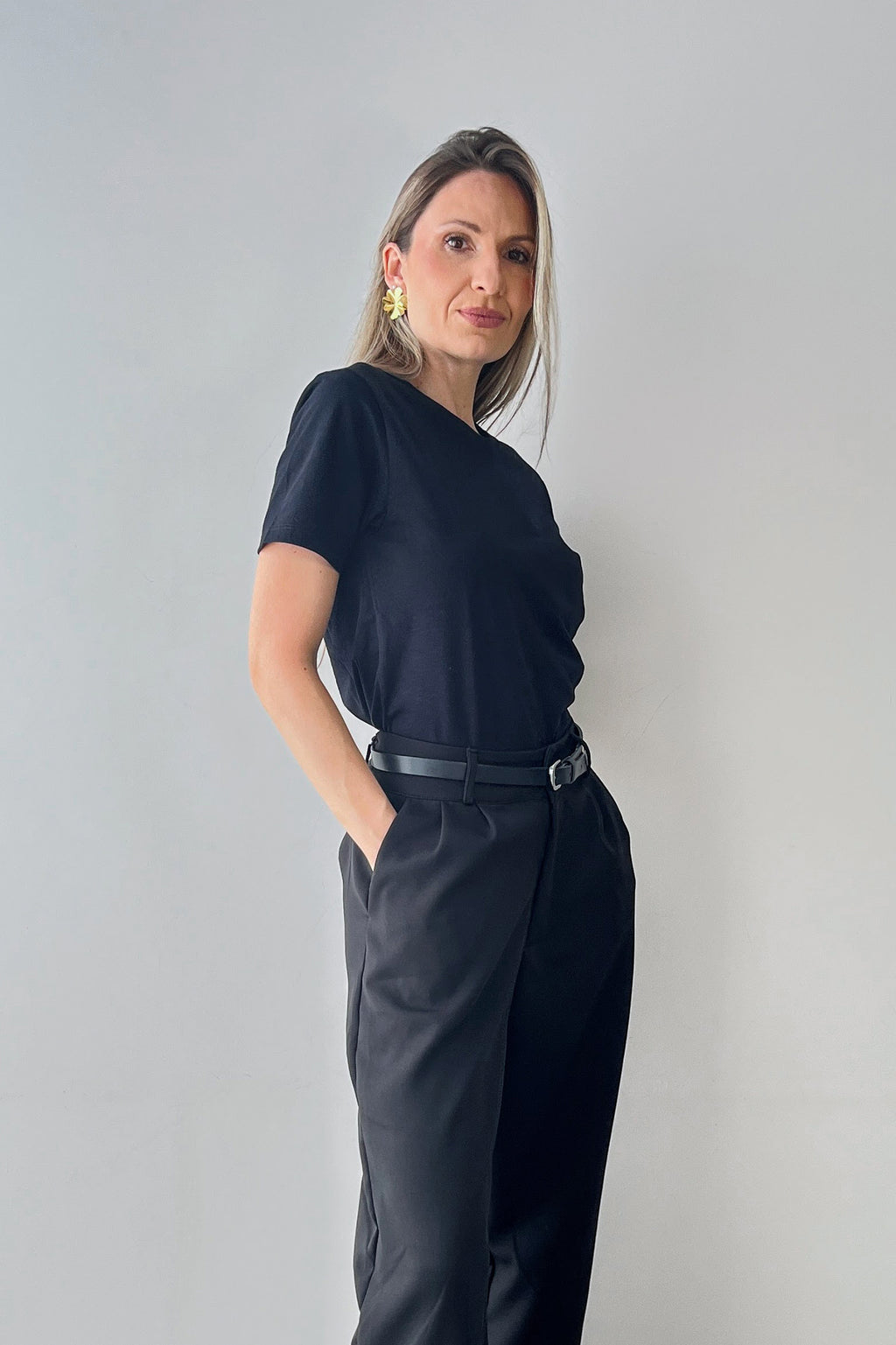 Camiseta Básica Manga Curta Feminina Algodão Preta